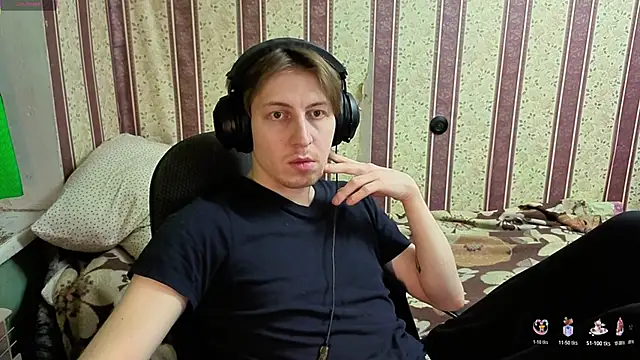 darienlarge online show from December 18, 2025, 2:43 pm