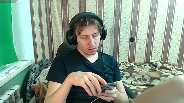 Snapshot of darienlarge chatting on November 24, 2025, 12:16 pm darienlarge online show from November 24, 2025, 12:16 pm