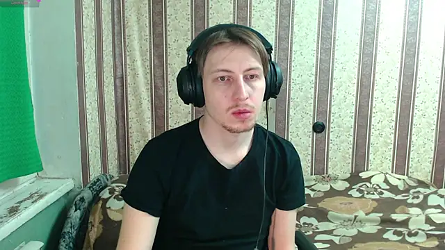 Snapshot of darienlarge chatting on November 30, 2025, 4:02 am darienlarge online show from November 30, 2025, 4:02 am