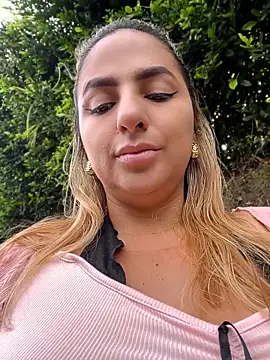 sammyqueenx21 online show from June 4, 2026, 12:32 pm