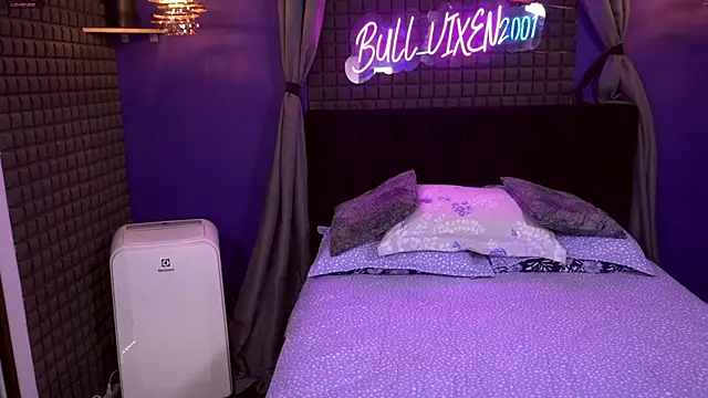bull vixen2001 online show from June 18, 2026, 12:09 am