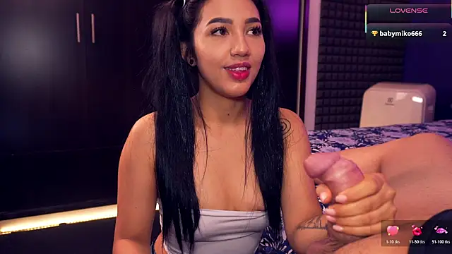 Snapshot of bull_vixen2001 chatting on November 14, 2025, 12:42 pm bull vixen2001 online show from November 14, 2025, 12:42 pm