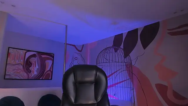 Snapshot of ErikaBenz_ chatting on March 13, 2026, 12:21 pm ErikaBenz online show from March 13, 2026, 12:21 pm