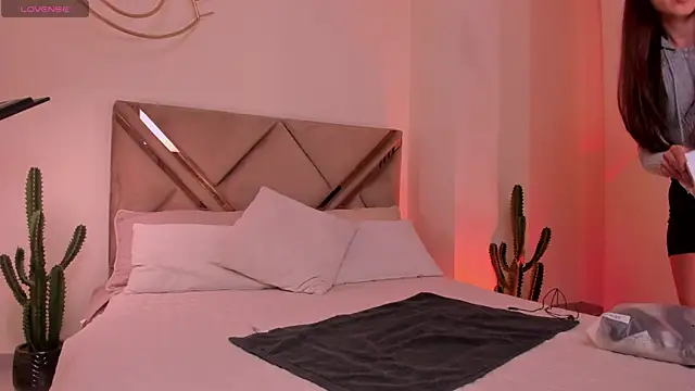 Snapshot of ErikaBenz_ chatting on March 18, 2026, 12:19 pm ErikaBenz online show from March 18, 2026, 12:19 pm