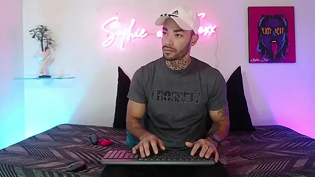 SophieFoxx17 online show from February 2, 2026, 11:53 am