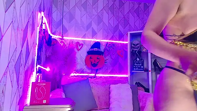 Snapshot of AsheyBaker chatting on October 29, 2025, 10:14 am AsheyBaker online show from October 29, 2025, 10:14 am