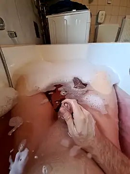 toeloverlive online show from December 1, 2025, 9:54 am