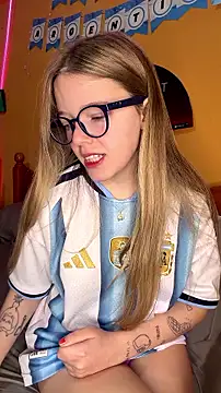 -veranito- online show from July 15, 2026, 6:59 pm