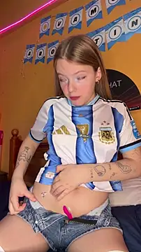 -veranito- online show from June 17, 2026, 12:54 am