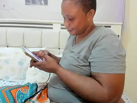 bigbooty29 online show from May 2, 2026, 6:24 pm