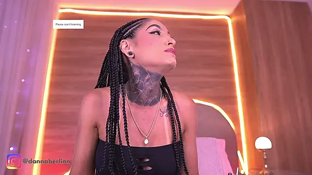 danna berlin  online show from April 25, 2026, 7:22 pm