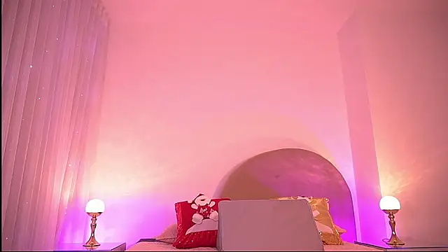 Snapshot of danna_berlin_ chatting on December 2, 2025, 7:26 pm danna berlin online show from December 2, 2025, 7:26 pm