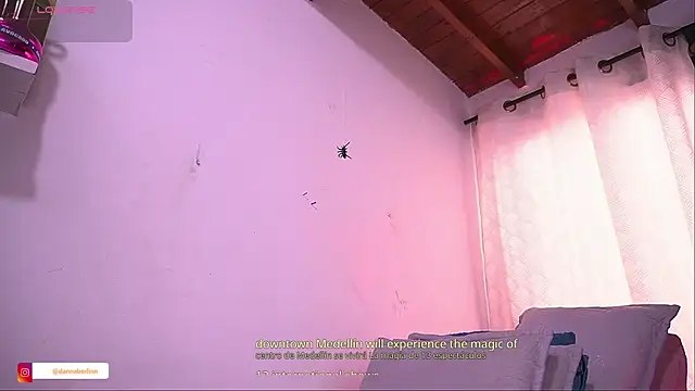 Snapshot of danna_berlin_ chatting on October 16, 2025, 7:22 pm danna berlin online show from October 16, 2025, 7:22 pm