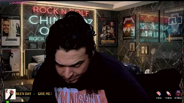 Snapshot of chino_roz chatting on June 20, 2026, 6:29 am chino roz online show from June 20, 2026, 6:29 am