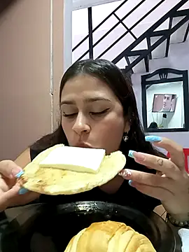 Snapshot of Latina_sexy1 chatting on October 16, 2025, 1:19 pm Latina sexy1 online show from October 16, 2025, 1:19 pm