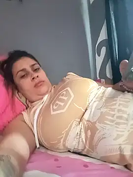 Snapshot of Latina_sexy1 chatting on November 10, 2025, 1:38 pm Latina sexy1 online show from November 10, 2025, 1:38 pm