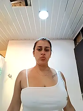 Latina sexy1 online show from March 22, 2026, 7:15 pm