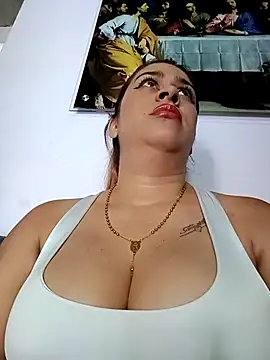 Latina sexy1 online show from April 10, 2026, 2:02 pm