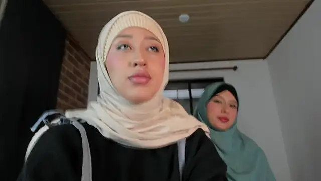 adila anich online show from November 1, 2025, 9:30 pm