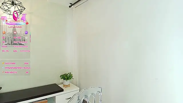 Snapshot of Sassy--Girl chatting on November 22, 2025, 6:07 pm Sassy--Girl online show from November 22, 2025, 6:07 pm