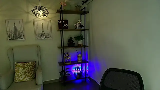 Snapshot of Sassy--Girl chatting on June 12, 2026, 7:11 pm Sassy--Girl online show from June 12, 2026, 7:11 pm