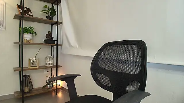 Sassy--Girl online show from March 13, 2026, 6:13 pm