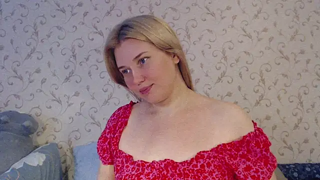 Snapshot of mmmPinUpGirl chatting on August 5, 2026, 8:30 am mmmPinUpGirl online show from August 5, 2026, 8:30 am
