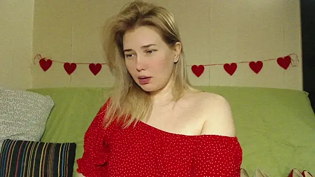 mmmPinUpGirl online show from April 28, 2026, 11:09 pm