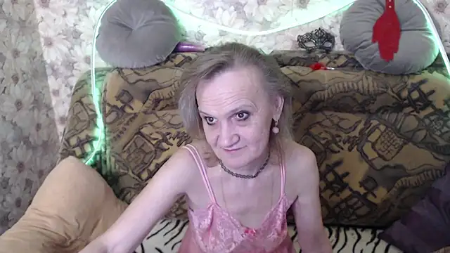 Snapshot of MissBekker chatting on July 8, 2026, 9:37 pm MissBekker online show from July 8, 2026, 9:37 pm