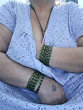 Snapshot of Kavya_XX chatting on November 12, 2025, 11:47 am Kavya XX online show from November 12, 2025, 11:47 am