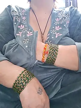 Snapshot of Kavya_XX chatting on November 17, 2025, 2:10 pm Kavya XX online show from November 17, 2025, 2:10 pm