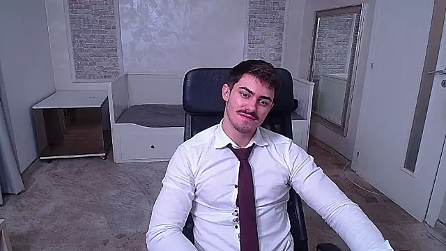 Snapshot of WilsonJules chatting on January 22, 2025, 11:32 pm WilsonJules online show from January 22, 2025, 11:32 pm