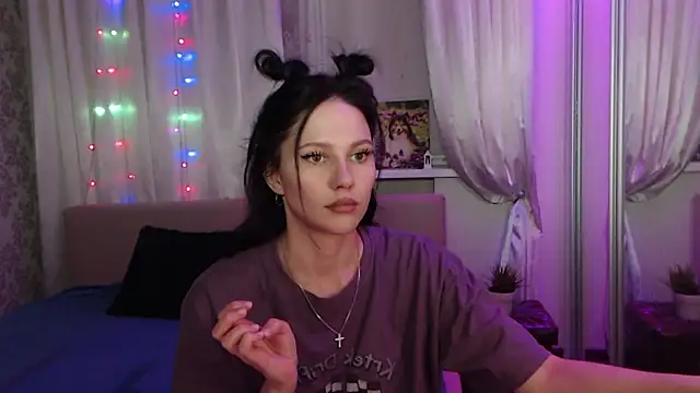 Snapshot of Zlata888 chatting on November 3, 2025, 8:45 pm Zlata888 online show from November 3, 2025, 8:45 pm