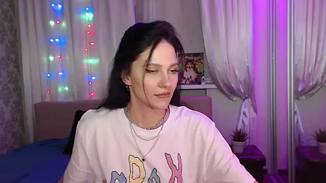 Snapshot of Zlata888 chatting on November 9, 2025, 3:49 pm Zlata888 online show from November 9, 2025, 3:49 pm
