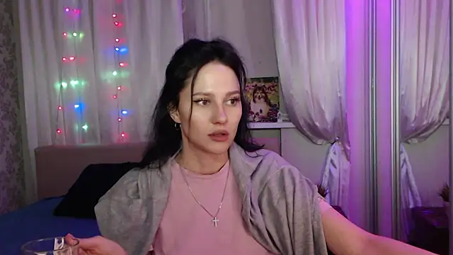 Snapshot of Zlata888 chatting on October 15, 2025, 4:37 pm Zlata888 online show from October 15, 2025, 4:37 pm