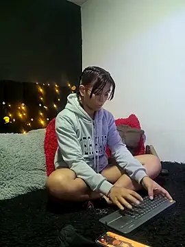 Sofynix online show from March 21, 2025, 3:44 am