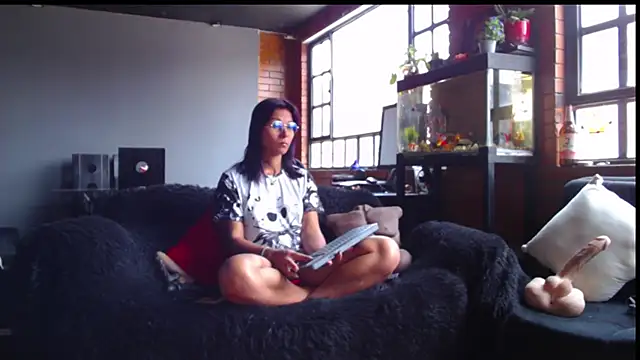 Sofynix online show from February 17, 2025, 4:17 pm