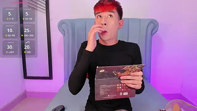 Chris boy  online show from May 14, 2026, 11:29 am