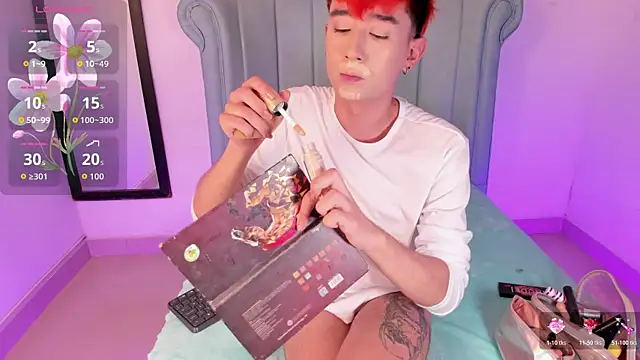 Chris boy  online show from May 13, 2026, 12:12 pm