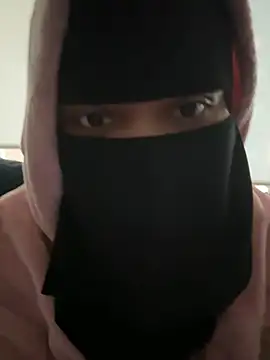 Submissive Arab online show from May 17, 2026, 5:24 pm