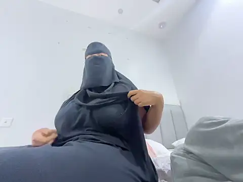 Submissive Arab online show from January 17, 2025, 12:53 am