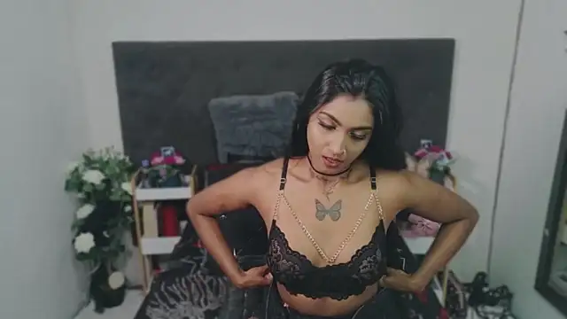 Snapshot of Delilah_Blazee chatting on June 18, 2026, 7:41 pm Delilah Blazee online show from June 18, 2026, 7:41 pm