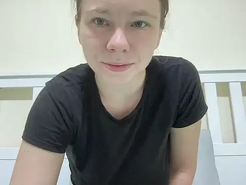 Snapshot of SweetLucy96 chatting on November 9, 2025, 9:57 am SweetLucy96 online show from November 9, 2025, 9:57 am