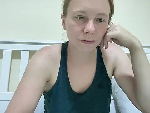 Snapshot of SweetLucy96 chatting on November 6, 2025, 10:08 am SweetLucy96 online show from November 6, 2025, 10:08 am