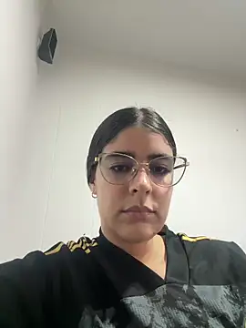  Niah  online show from February 14, 2026, 2:34 am