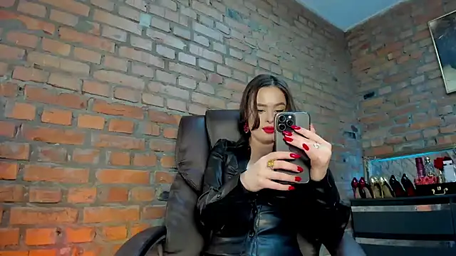 Snapshot of MistressMilana chatting on March 22, 2026, 1:34 pm MistressMilana online show from March 22, 2026, 1:34 pm