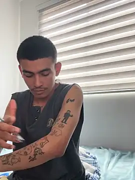 sorry-mom69 online show from November 11, 2025, 5:52 pm