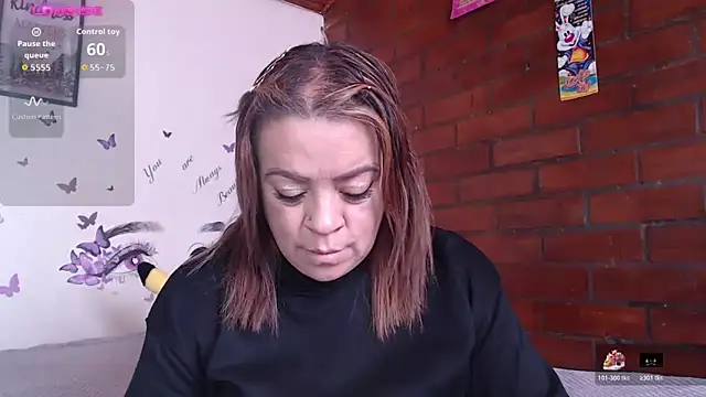 LIila28six online show from November 18, 2025, 2:42 pm