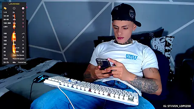 Snapshot of danilohot_19 chatting on September 14, 2025, 7:47 pm danilohot 19 online show from September 14, 2025, 7:47 pm