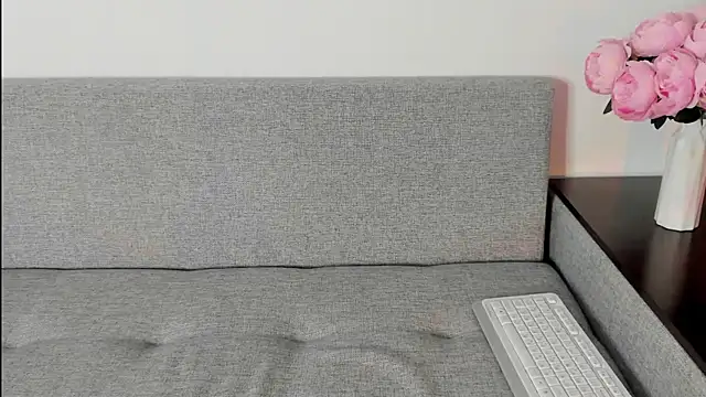 miss emily  online show from October 18, 2025, 11:07 pm